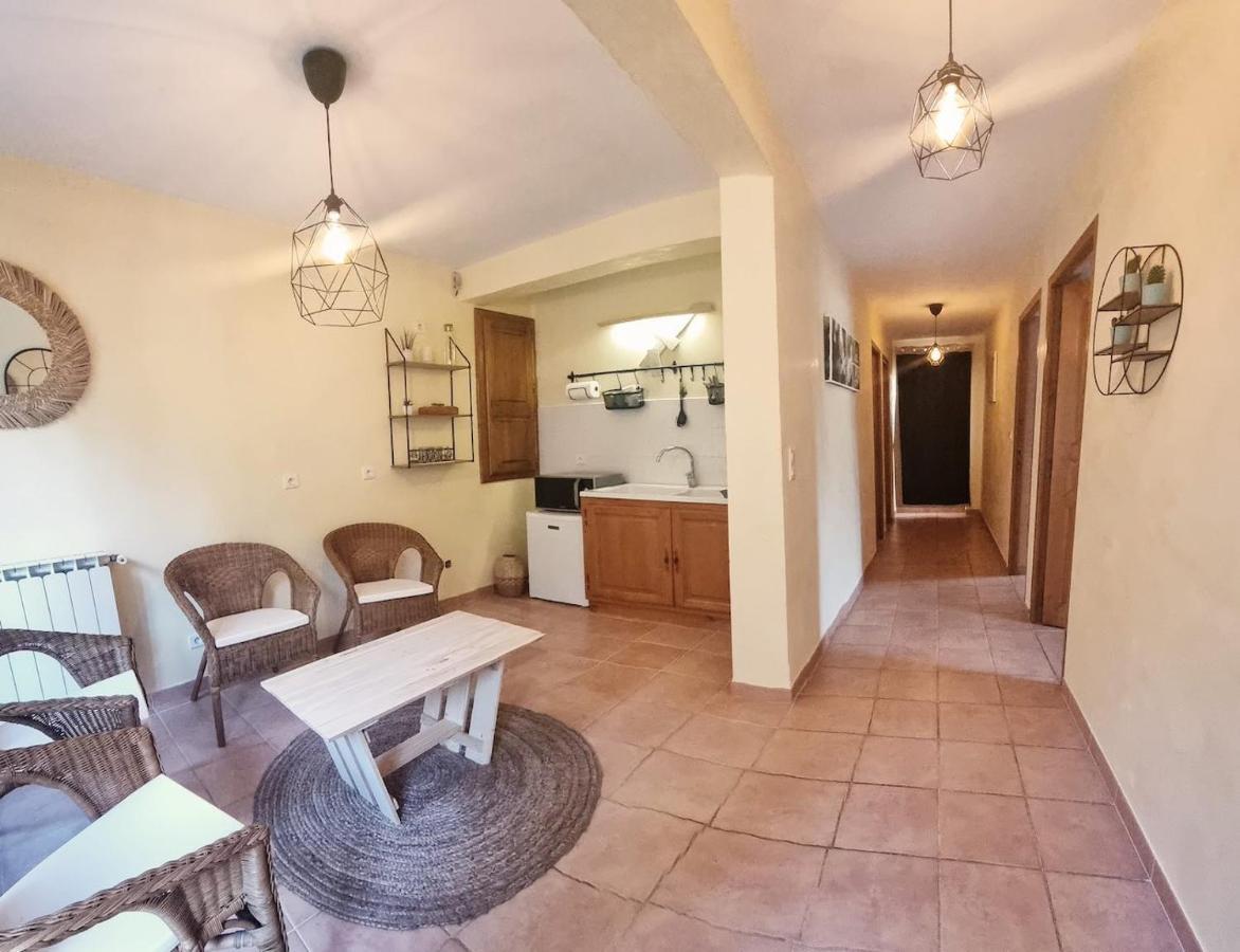 Villa Les Oliviers Maison D'Hotes Saint-Laurent-le-Minier Eksteriør bilde